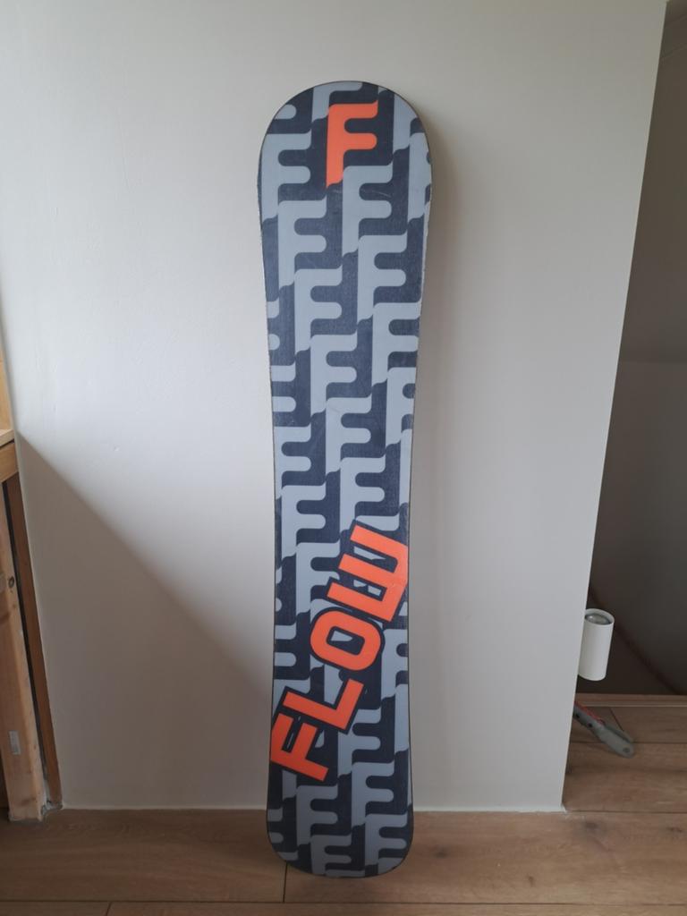 Flow Mercedes 155 Snowboard 154 cm, Sport en Fitness, Snowboarden, Ophalen of Verzenden, Zo goed als nieuw, Board