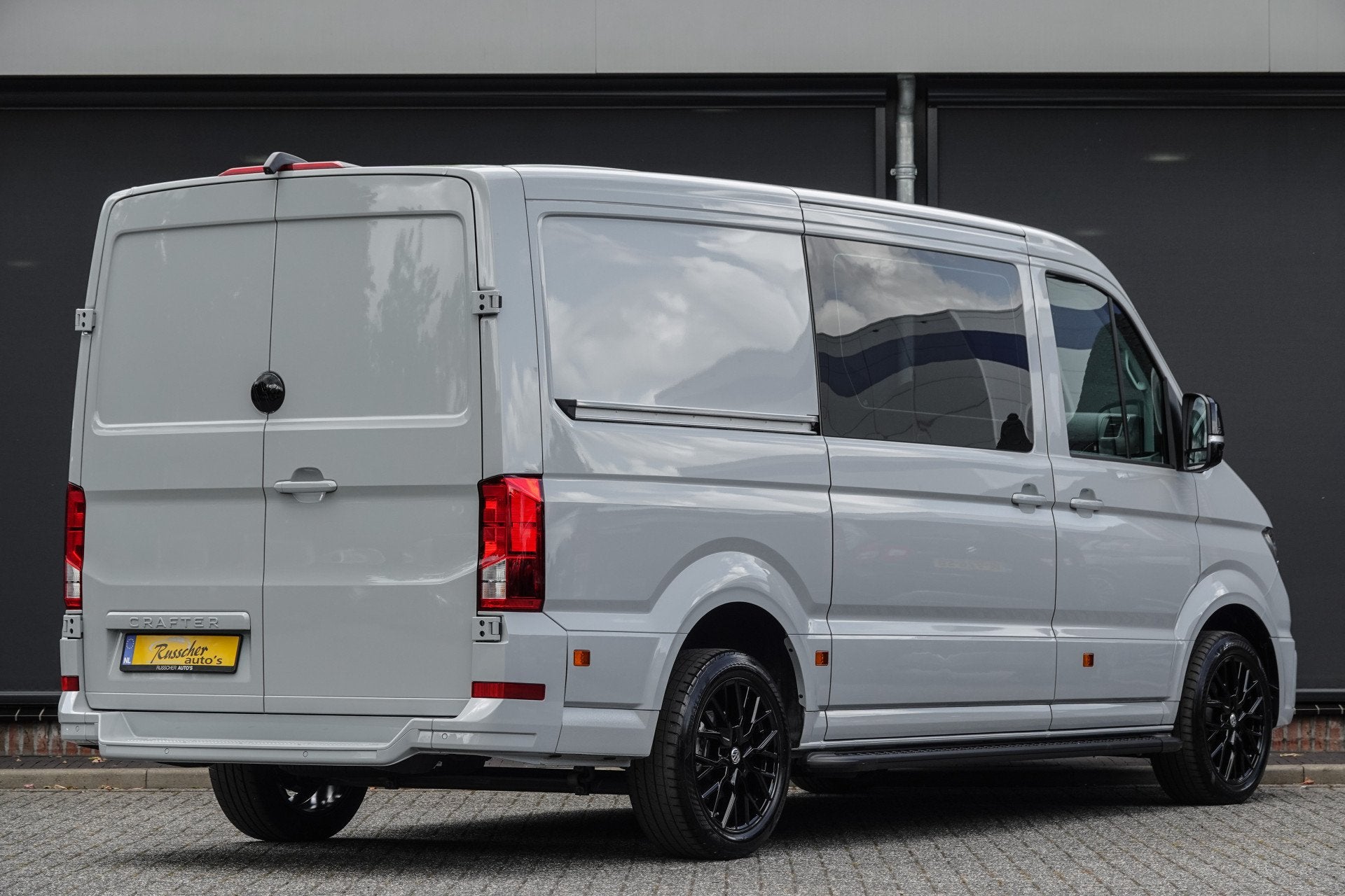 Volkswagen Crafter L3H2 | 177Pk Aut. | Dubbele Cabine | Nieu, Auto's, 12 maanden, Stof, Gebruikt, Zwart