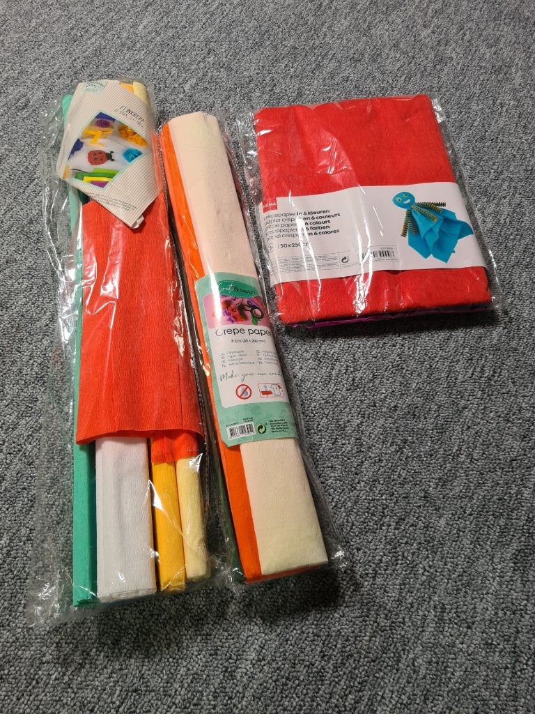 Crepe papier - Knutsel papier, Hobby en Vrije tijd, Nieuw, Meerkleurig, Ophalen of Verzenden, Papier of Karton