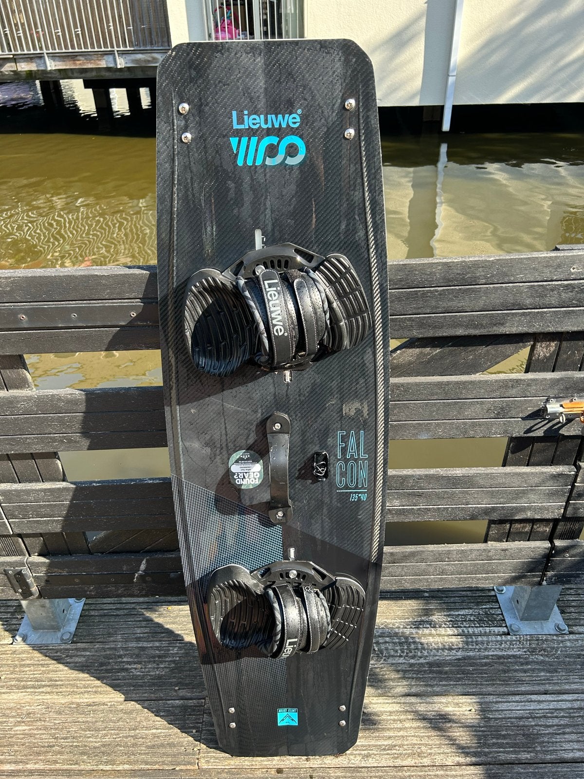 Lieuwe Falcon 135*40 Limited Edition Kiteboard, Watersport en Boten, Kitesurfen, Twintip, Kiteboard, Ophalen of Verzenden, Zo goed als nieuw