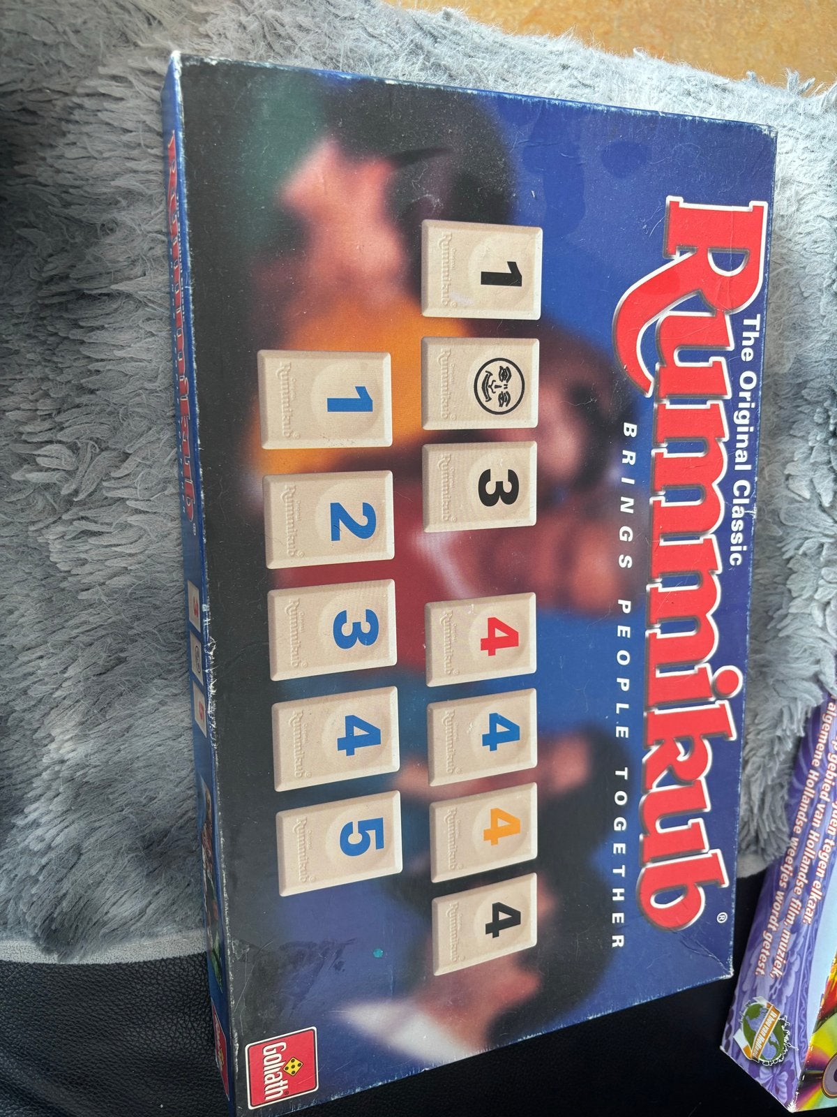 Rummikub - Het klassieke cijferspel voor het hele gezin, Hobby en Vrije tijd, Gezelschapsspellen | Bordspellen, Drie of vier spelers