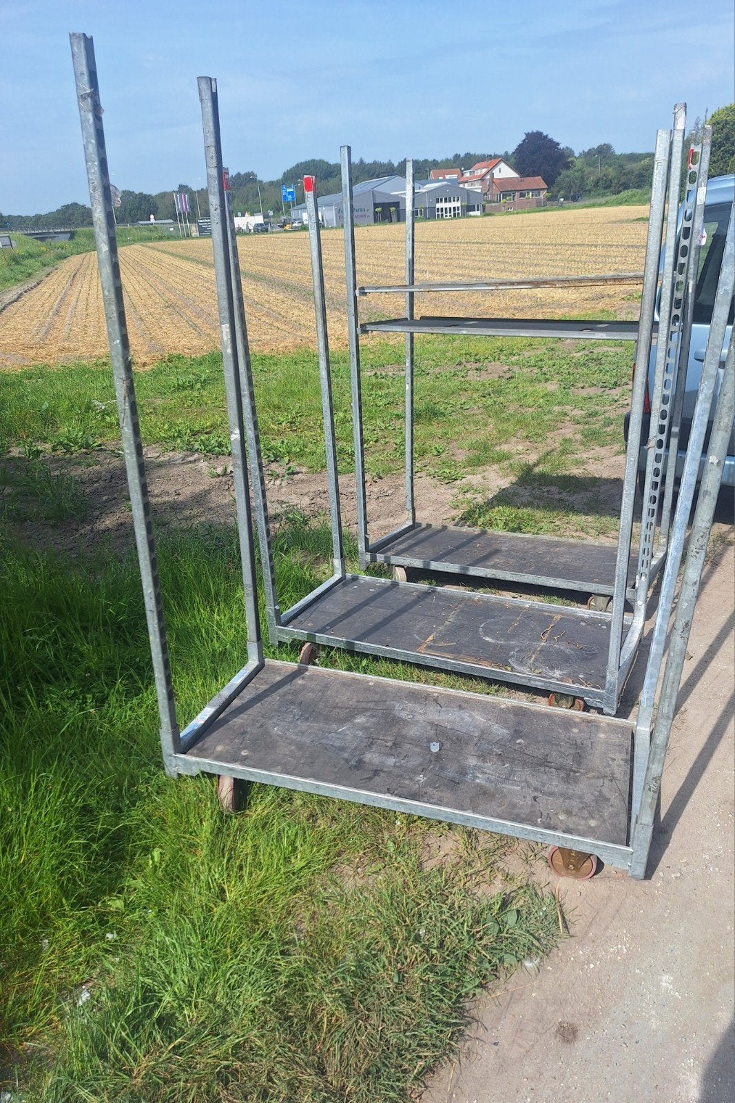 2 deensekar karren bloemenkar
2 stuks compleet met 8 staande, Ophalen, Transportkar, 100 liter of meer, X