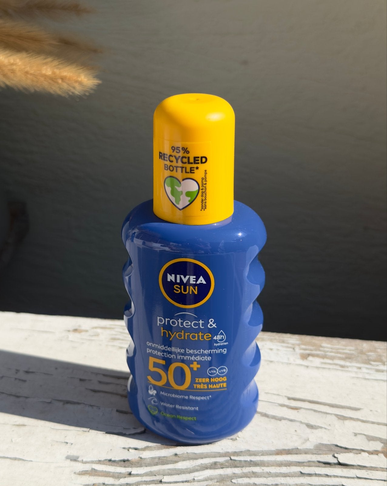 Nivea Sun Protect & Hydrate SPF 50+ Zonnebrand 200ml, Sieraden, Tassen en Uiterlijk, Uiterlijk | Lichaamsverzorging, Ophalen of Verzenden