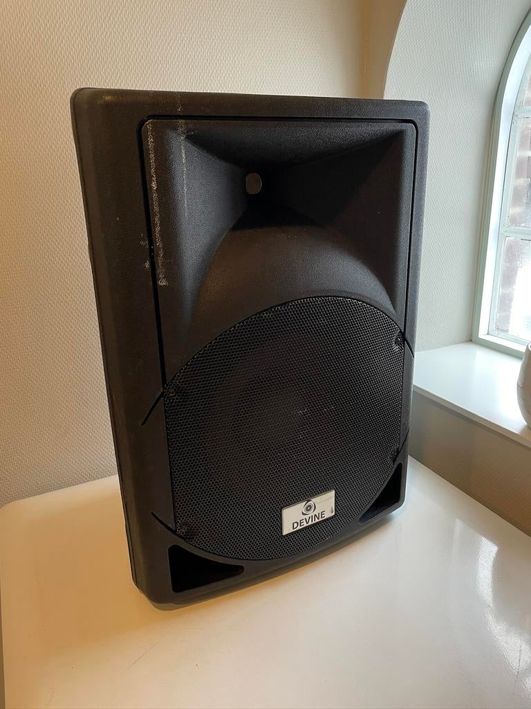 2x Devine Artis 12A actieve speaker, Muziek en Instrumenten, Ophalen of Verzenden, Gebruikt, Minder dan 500 watt