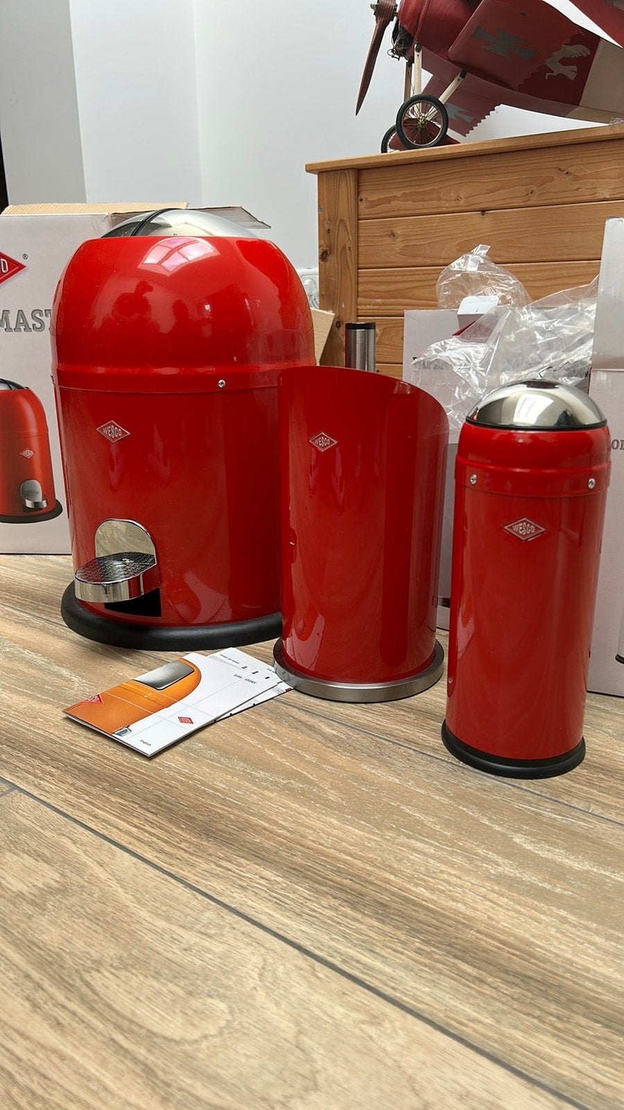 Wesco badkamer of toilet set, Met pedaal, Nieuw, Ophalen of Verzenden, Minder dan 10 liter