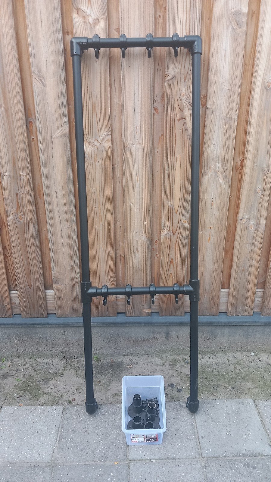 Industriële kledingrek/kapstok van stalen buizen, Ophalen, 50 tot 100 cm, Zo goed als nieuw, Minder dan 25 cm