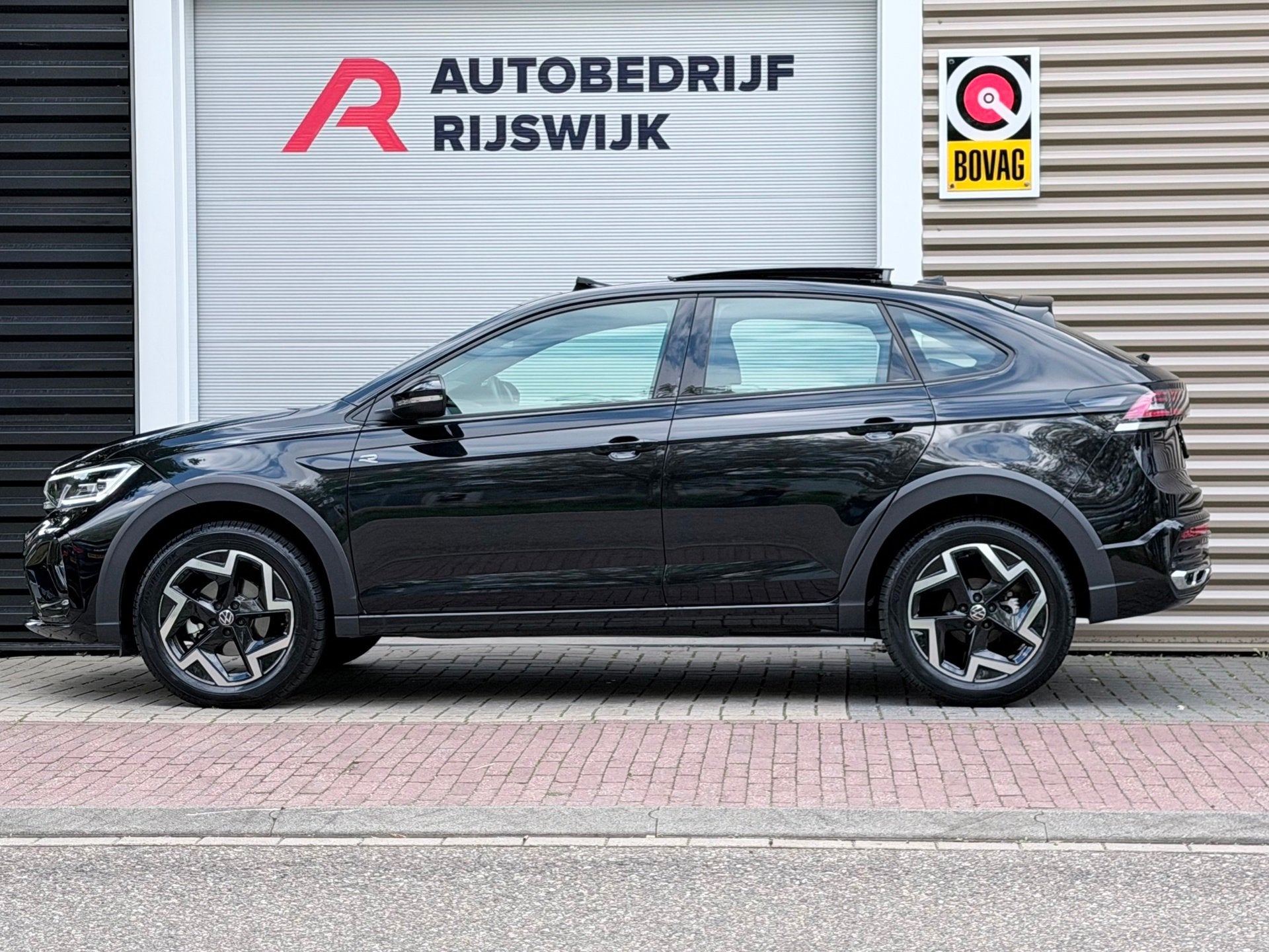 Volkswagen TAIGO 1.5 TSI R-Line Pano/Keylesa/Camera, Stof, Euro 6, 4 cilinders, Zwart