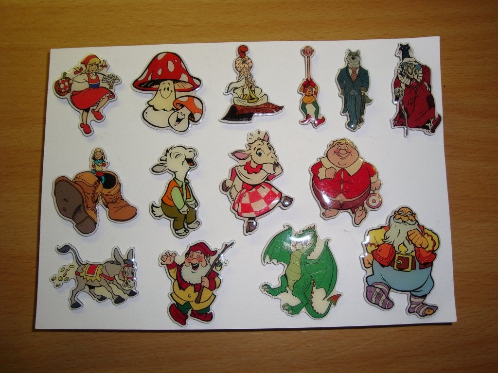 Efteling pins Sprookjesbos figuurtjes complete serie., Ophalen, Zo goed als nieuw, Button of Speldje