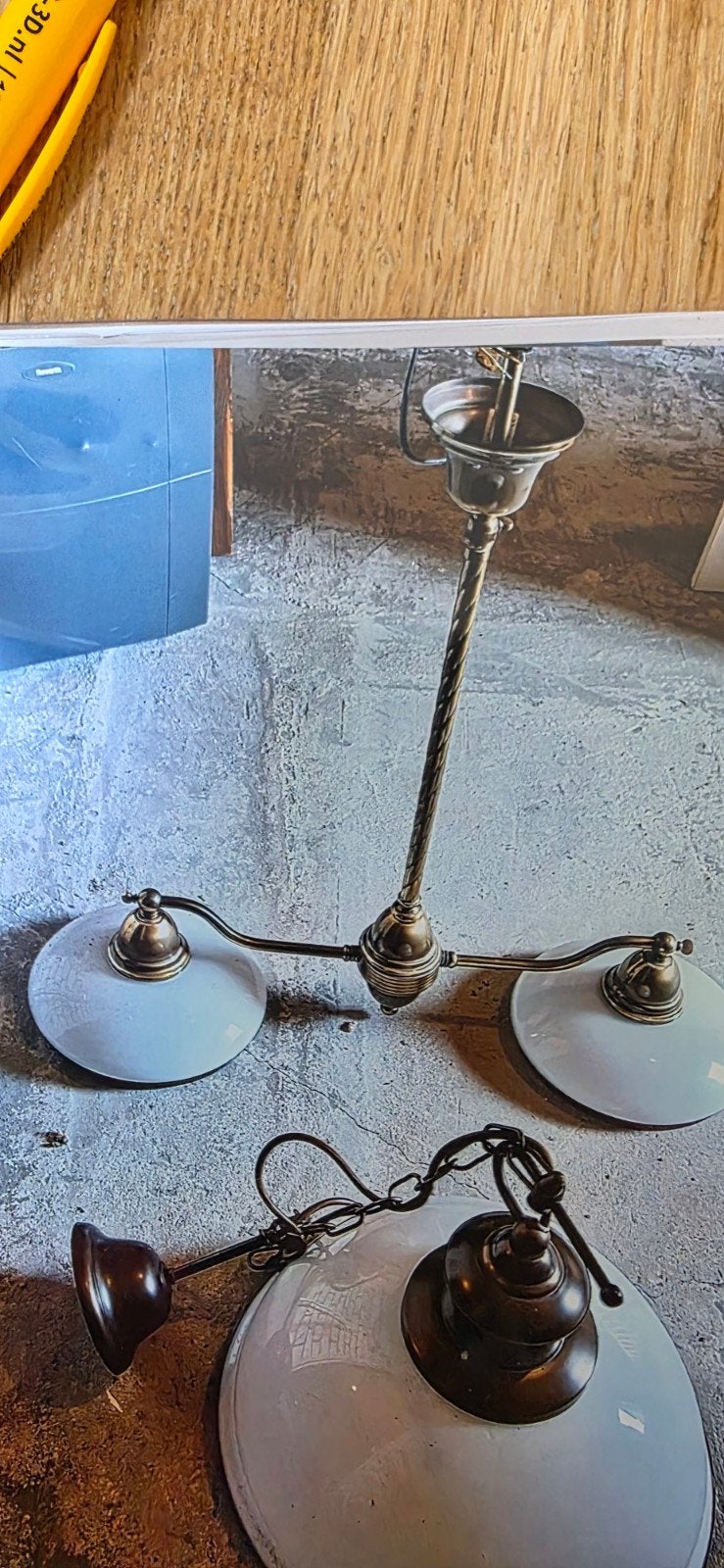 Antieke hanglamp met twee glazen kappen, Ophalen, Gebruikt, Glas, Klassiek, Antiek