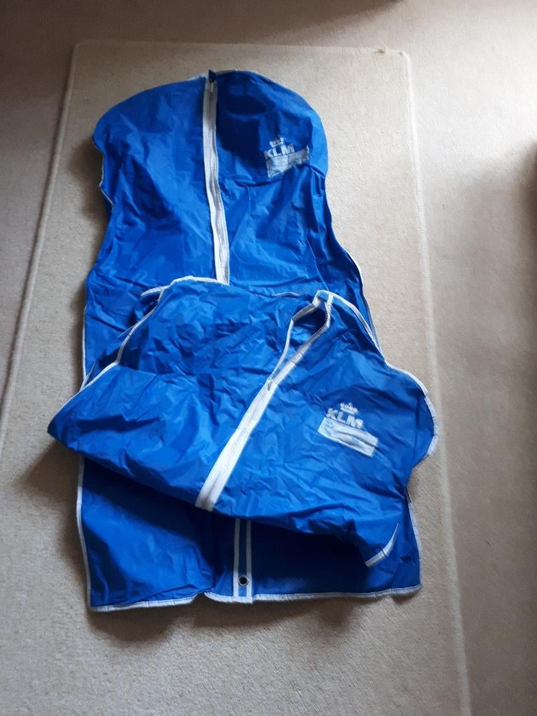 Kleding hoes KLM Vintage  Plastic 2 x, Ophalen of Verzenden, Gebruikt, Overige typen