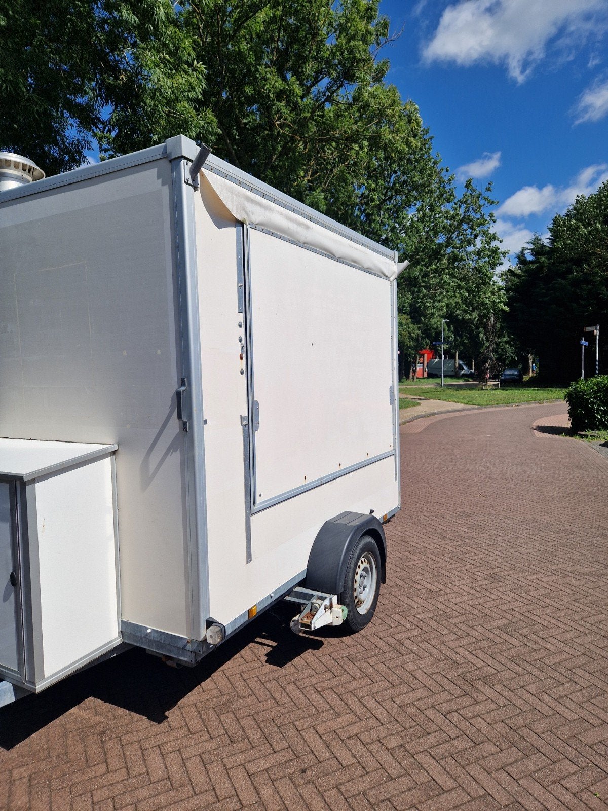 Compleet uitgeruste verkoopwagen/foodtrailer 2.50 x 1.80, Auto diversen, Aanhangers en Bagagewagens, Ophalen of Verzenden, Gebruikt