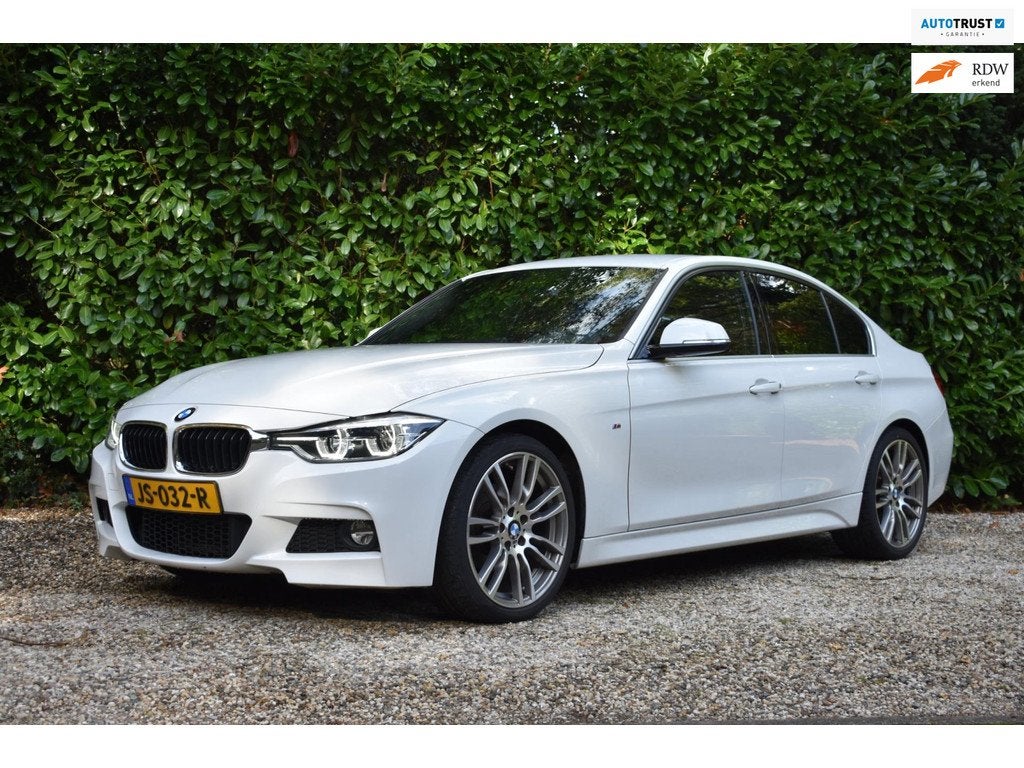 BMW 3-Serie 318i M Sport Centennial Executive, Auto's, BMW, Automaat, Gebruikt, Alcantara, Wit