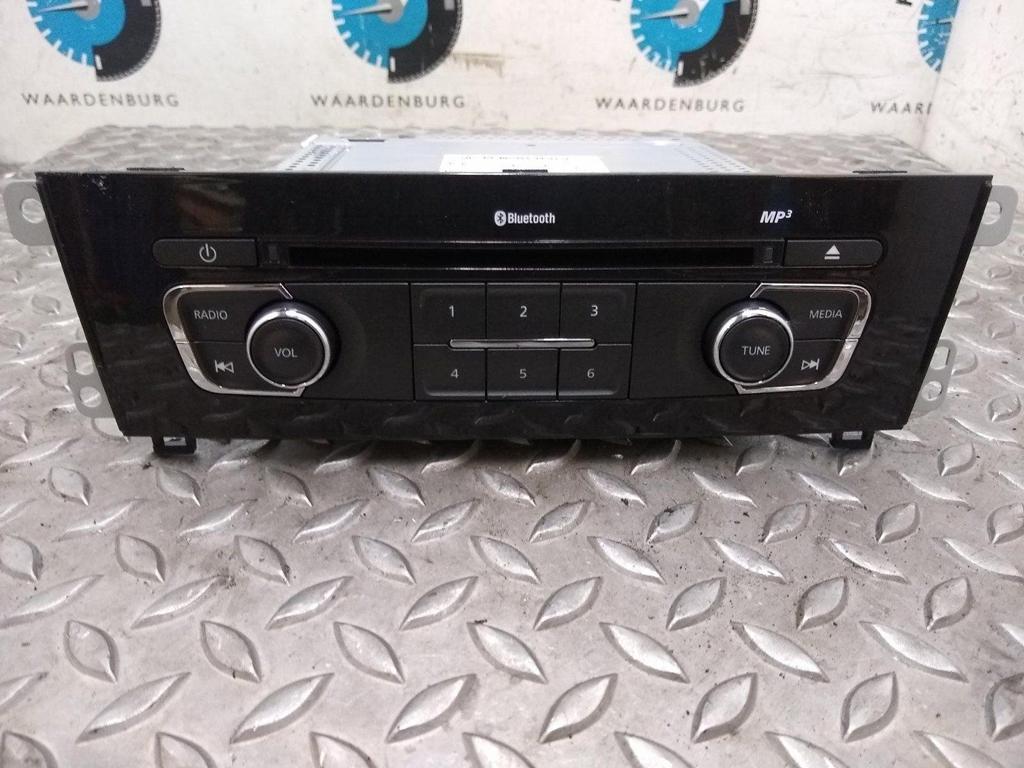 RENAULT TALISMAN RADIO 2018, Ophalen of Verzenden, Gebruikt, Stiba lid