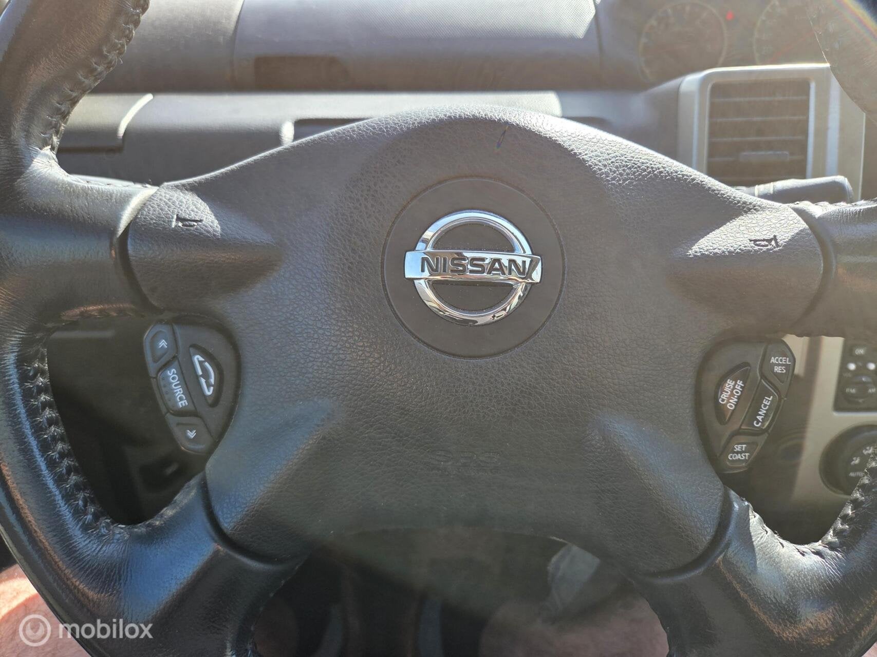 NISSAN X-TRAIL 2.5 165 ch BVA COLOMBIANA PREMIUM 4x4 - ATTELAGE - CUIR - GPS - PANO - 159990 KM