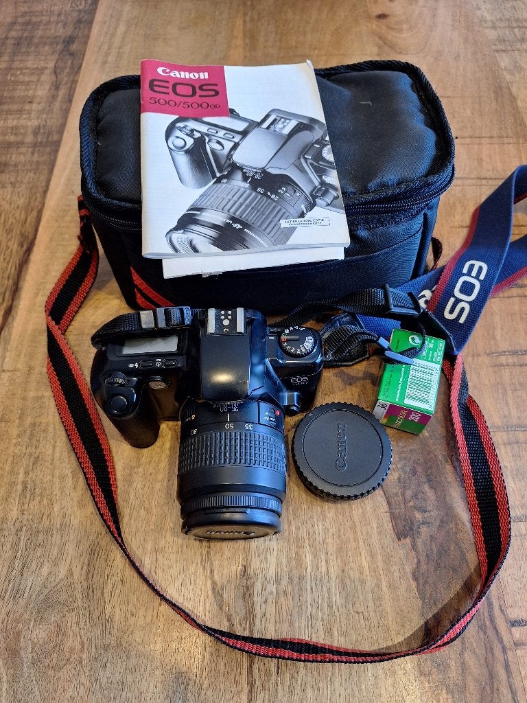 Canon EOS 500 spiegelreflexcamera met lens en tas, Ophalen of Verzenden, Gebruikt, Spiegelreflex, Canon