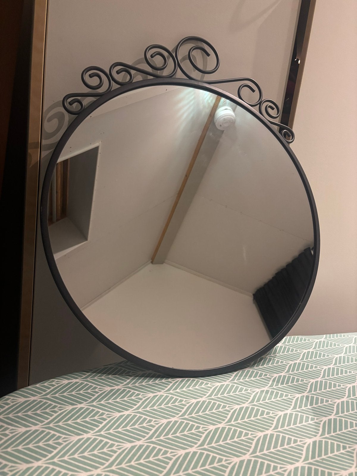 Ronde spiegel met sierlijk metalen frame 50 cm