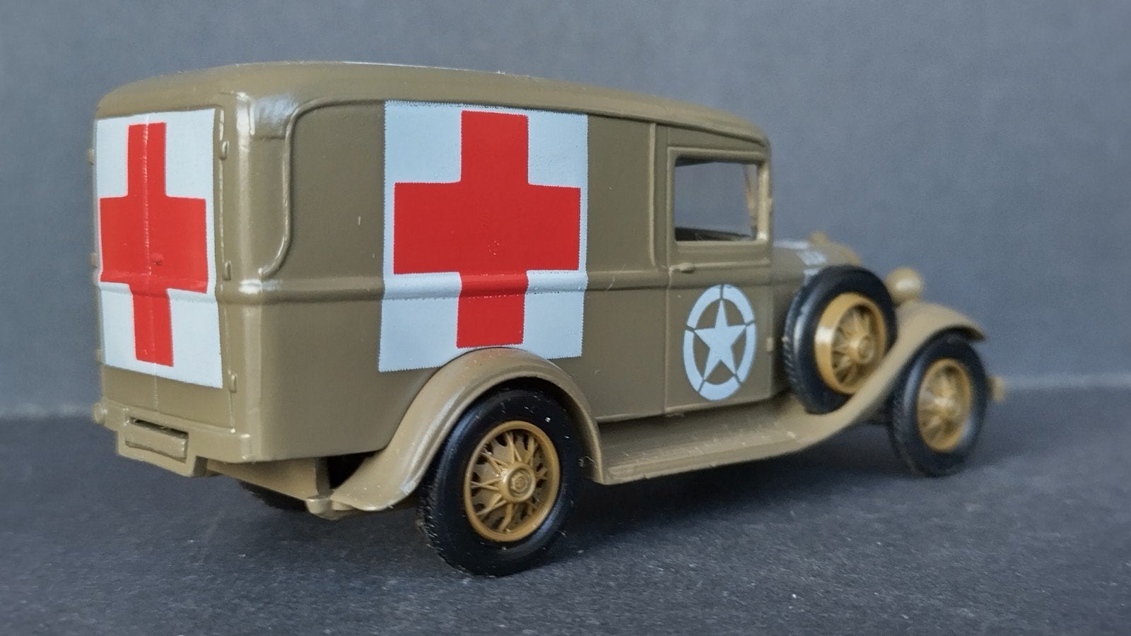 Ford 1932 Ambulance militair 1:43 Eligor Pol, Overige merken, Auto, Verzenden, Nieuw