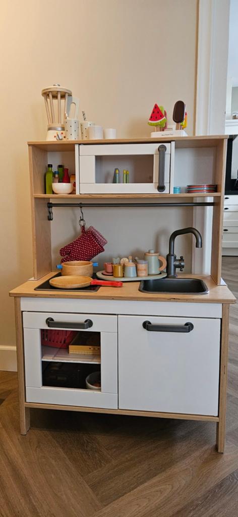Ikea speelgoed keuken met veel houten toebehoren, Ophalen, Zo goed als nieuw, Hout, Speelkeuken
