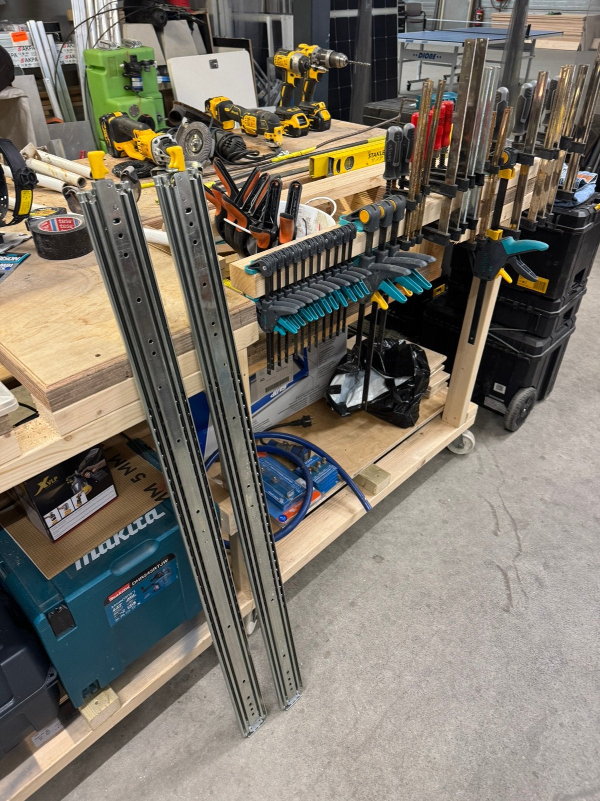 Heavy Duty Ladegeleiders 1200mm. 220KG, Doe-het-zelf en Verbouw, Ophalen of Verzenden, Zo goed als nieuw, 250 mm of meer