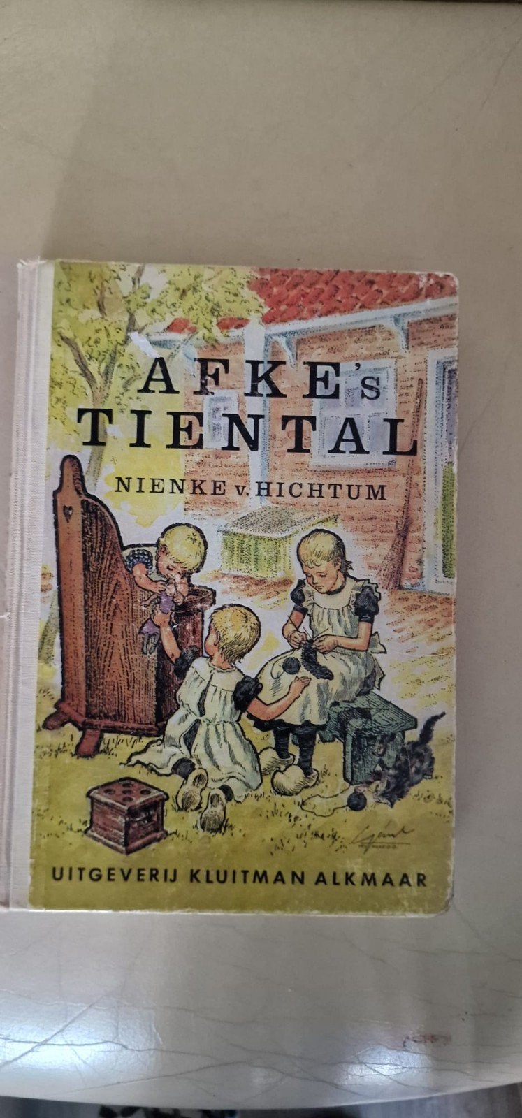 Afke's Tiental - Nienke van Hichtum (Vintage Kinderboek), Ophalen of Verzenden