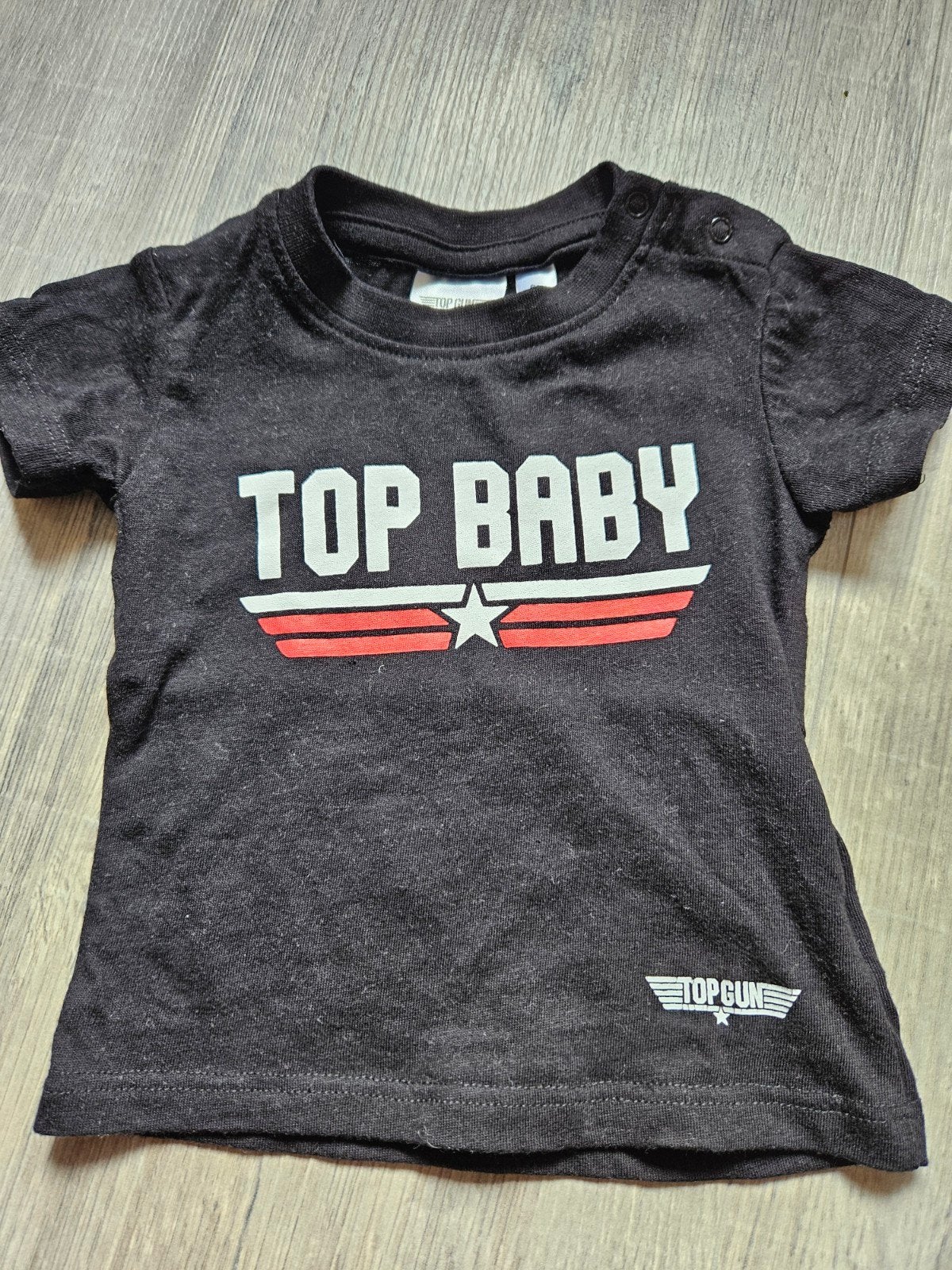 Zwart T-shirtje 'Top Baby' maat 68, Top Gun, Gebruikt, Jongetje of Meisje, Ophalen of Verzenden