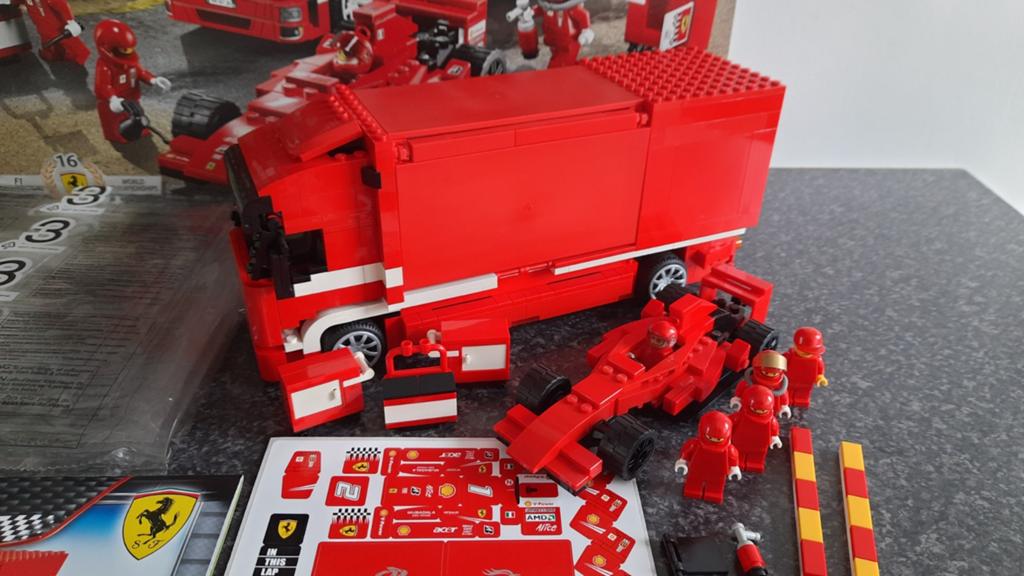 Lego Racers 8185 Ferrari Truck (incl. doos en stickers), Lego, Ophalen of Verzenden, Zo goed als nieuw, Complete set