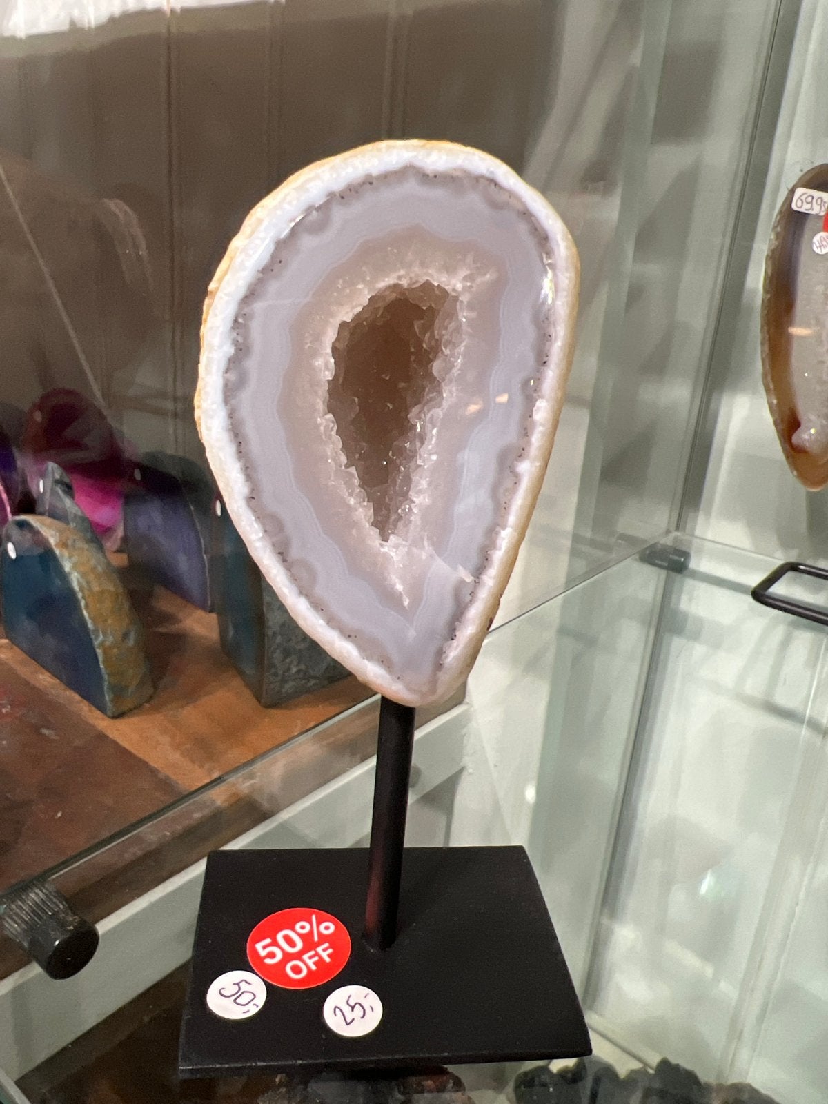 Prachtige Geode op standaard - Natuurlijke schoonheid, Nieuw, Ophalen of Verzenden, X, X
