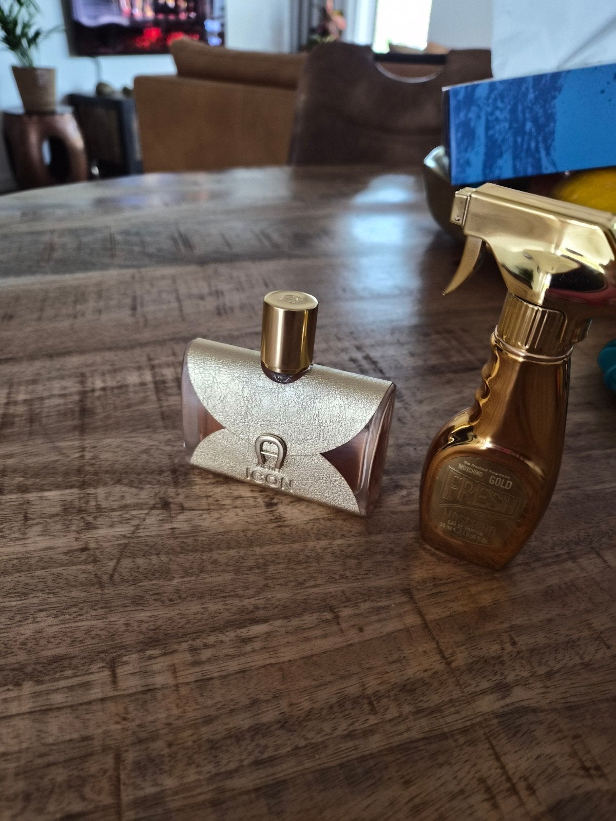 Aigner Icon en Moschino Fresh Gold parfum, Ophalen of Verzenden, Zo goed als nieuw