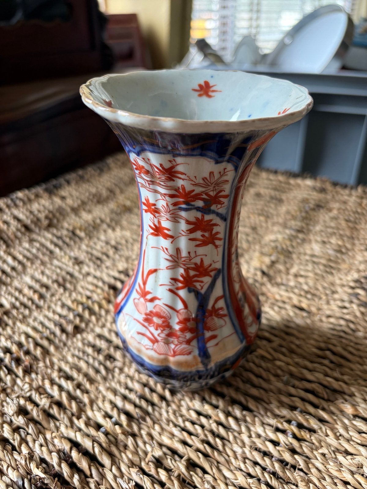 Antieke Japanse Imari Vaas met Esdoornblad Decoratie, Ophalen of Verzenden