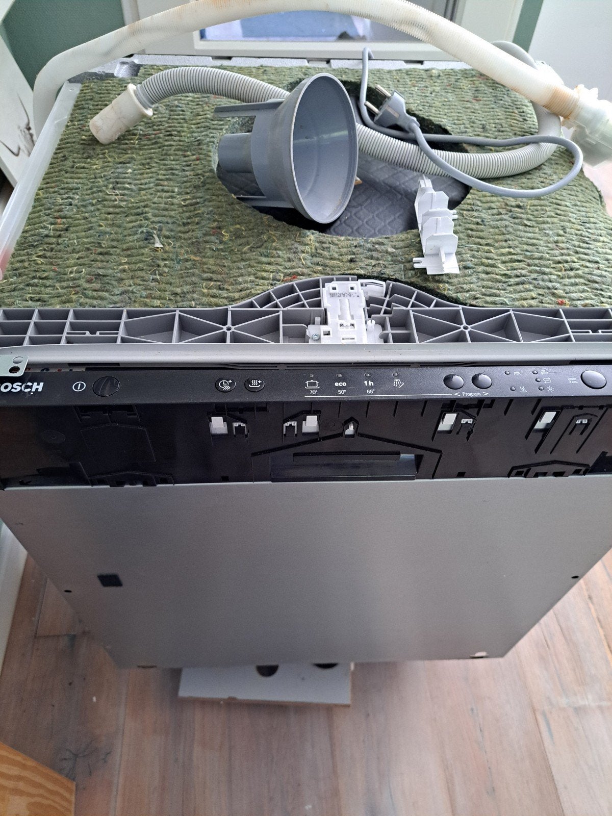 Bosch vaatwasser (met defect, zie beschrijving), Ophalen, Inbouw, 45 tot 60 cm, Minder dan 85 cm