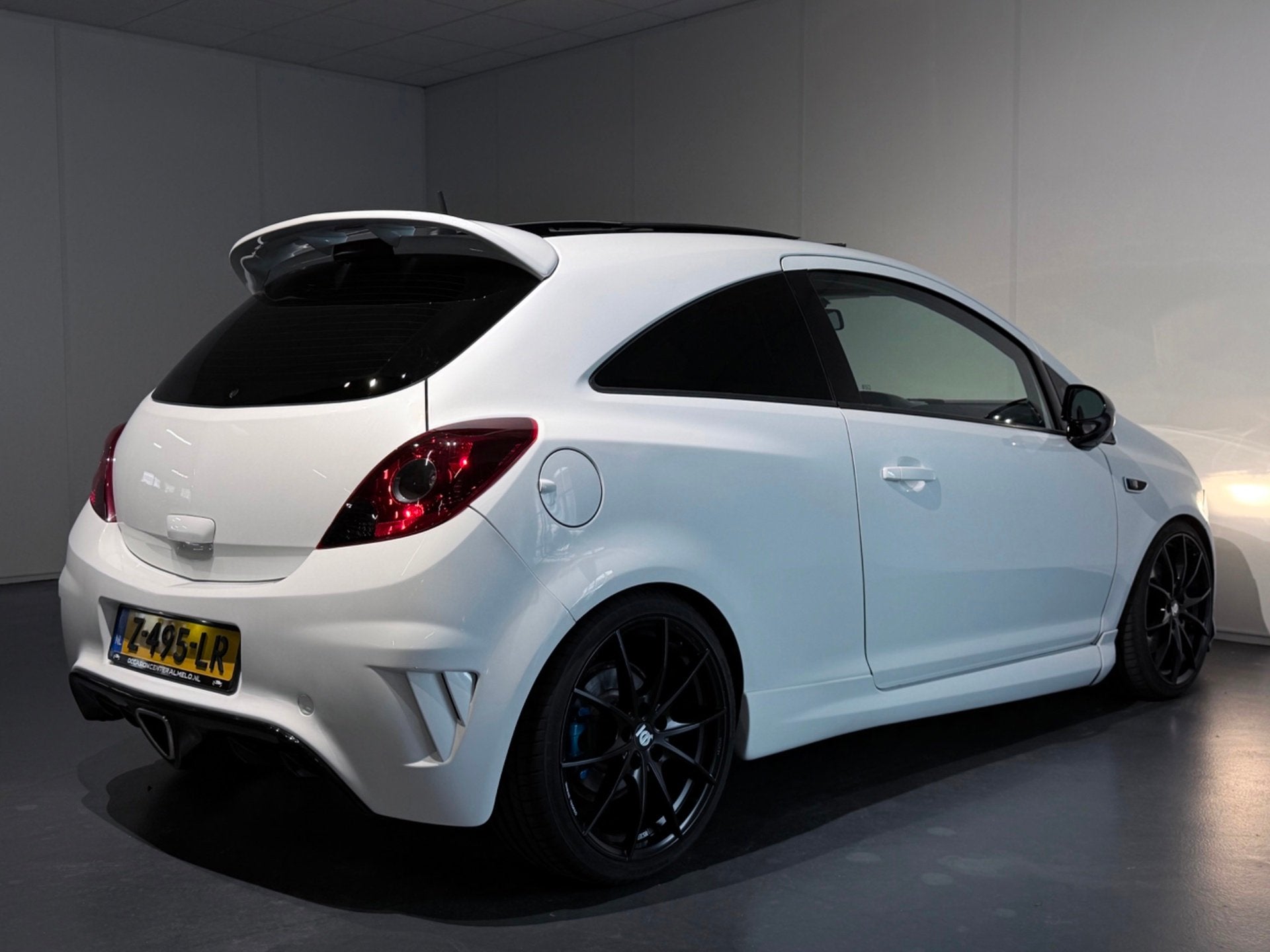 Opel Corsa 1.6-16V T OPC /Clima/Cruise/Recaro/Leer/PANO/NAVI, Gebruikt, Zwart, Wit, Leder