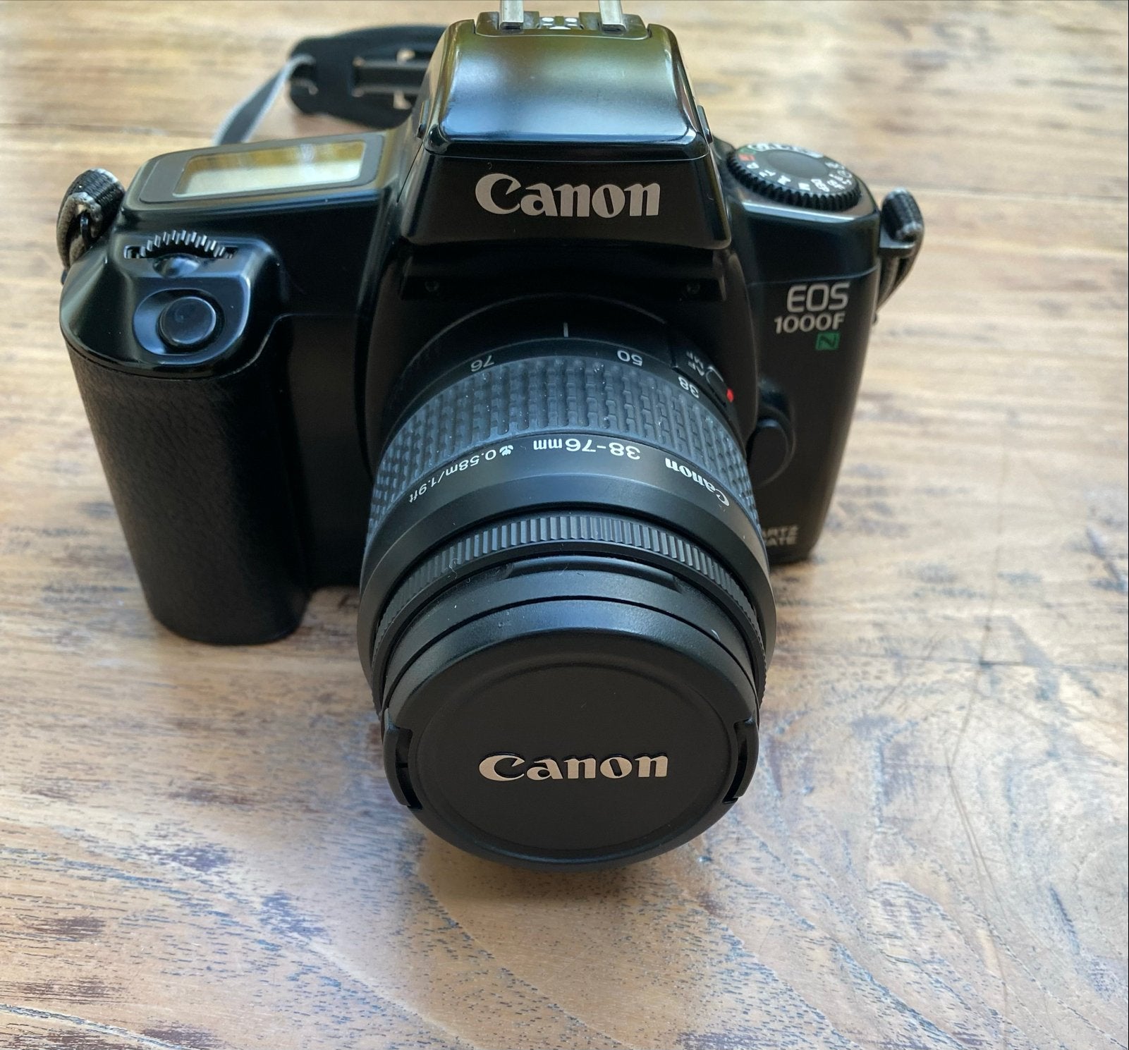 Canon EOS 1000F Spiegelreflexcamera met 38-76mm lens, Ophalen of Verzenden, Gebruikt, Spiegelreflex, Canon