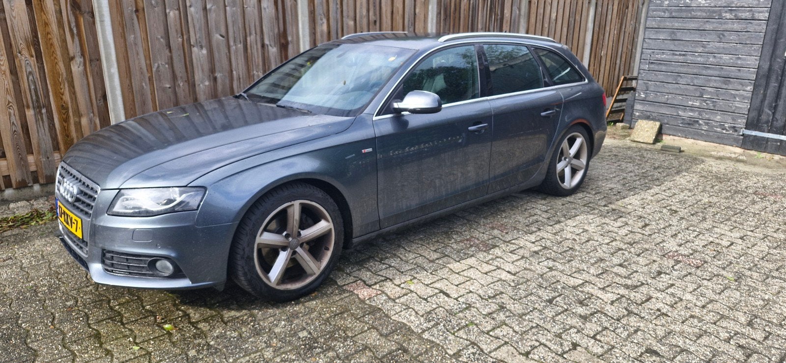 Audi A4 1.8 Tfsi S-line, Zwart, 4 cilinders, 160 pk, A4