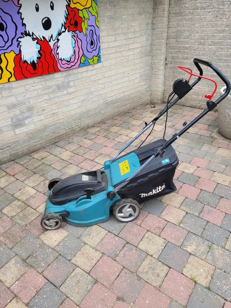 Makita elm 3800 grasmaaier, Ophalen