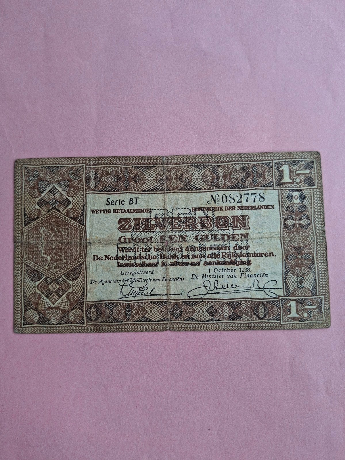 1 gulden Zilverbon uit 1938
in ZF
Serie nummer BT 082778 in, Postzegels en Munten, Bankbiljetten | Nederland, Ophalen of Verzenden