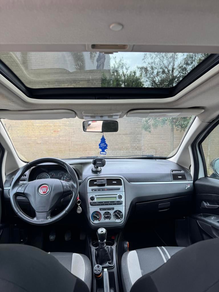 Fiat Punto, Auto's, Voorwielaandrijving, 40 €/maand, 4 cilinders, 400 kg