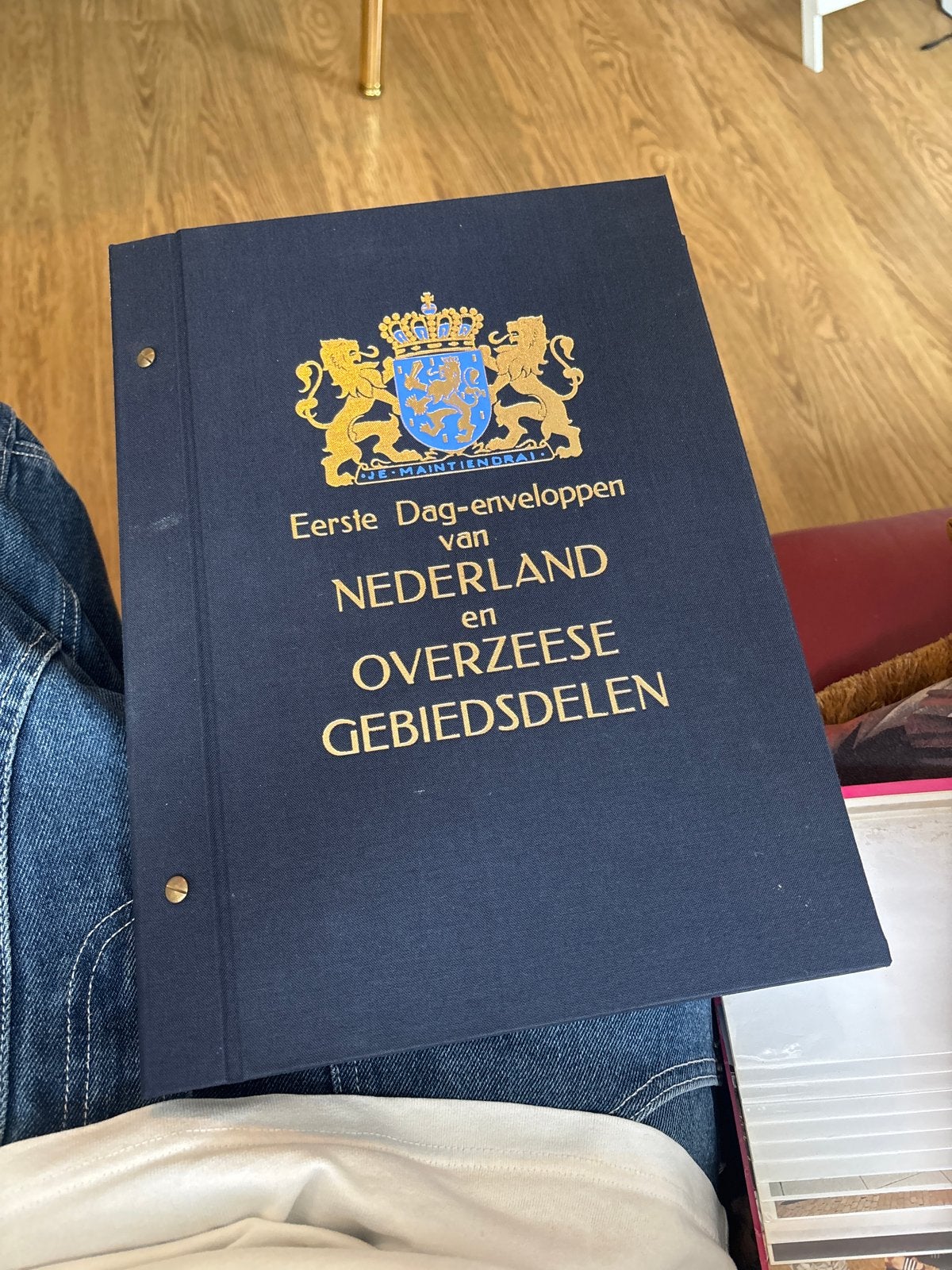 Surinaams postzegelboek - Eerste Dag-enveloppen, Ophalen of Verzenden, Onbeschreven, Rest van de wereld