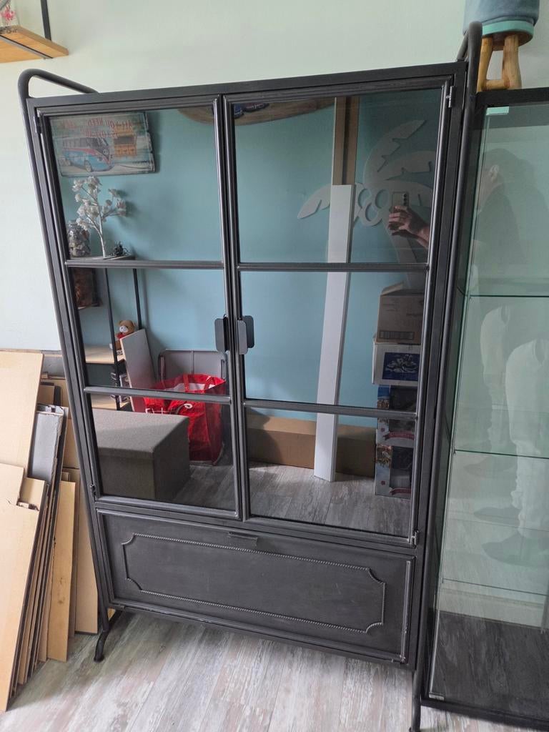 Vitrinekast te koop, Ophalen, 25 tot 50 cm, 100 tot 150 cm, 150 tot 200 cm