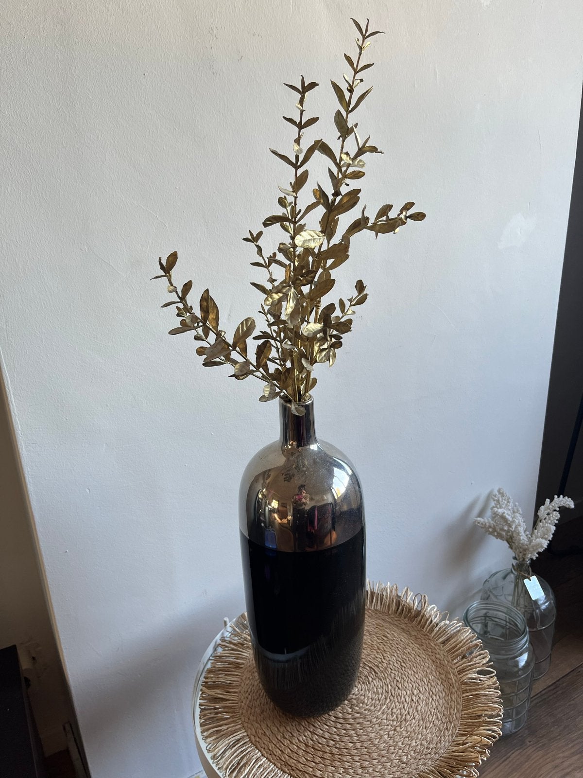 Grote Zwart-Zilveren Vaas met Gouden Decoratie, Huis en Inrichting, Ophalen, Zwart, Inclusief decoratie, Zo goed als nieuw