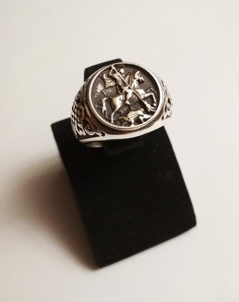 Herenring met de afbeelding van Sint Joris, Sieraden, Tassen en Uiterlijk, Ringen, Nieuw, Heer, 20 of groter, Zilver, Zilver, Verzenden