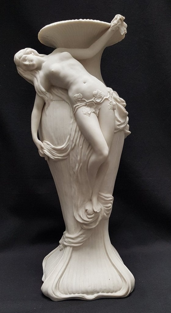 Art Nouveau (Biscuit) Vaas Met Vrouwenfiguur - Austria., Ophalen of Verzenden