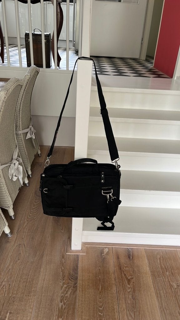 Laptoptas zwart nieuw van Medion rugzak rugtas, Ophalen of Verzenden, 17 inch of meer, Nieuw, Rugzak