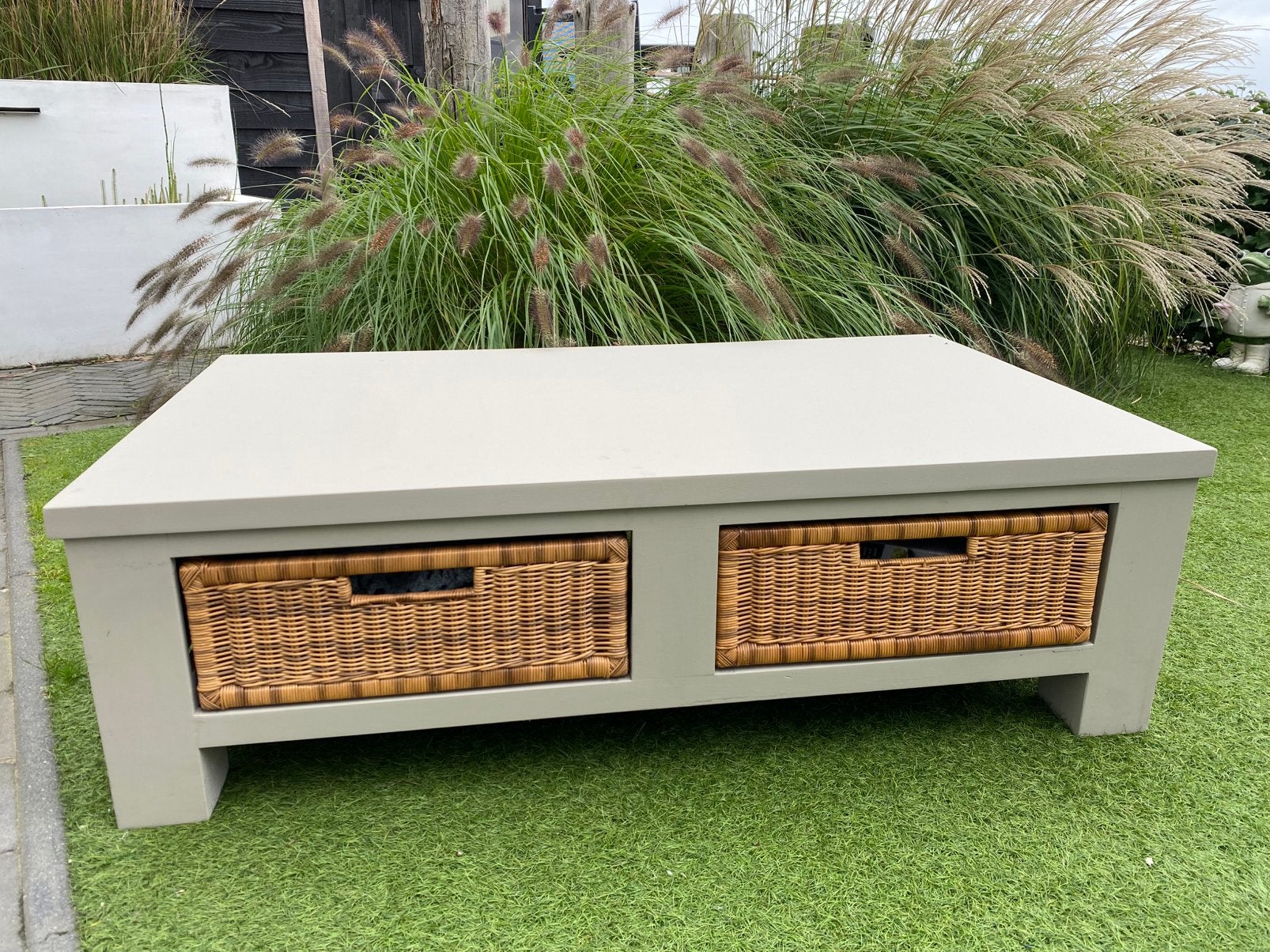 Massief teak houten salontafel met diepe lade’s taupe kleur, Huis en Inrichting, Ophalen, 100 tot 150 cm, 50 tot 100 cm, Zo goed als nieuw