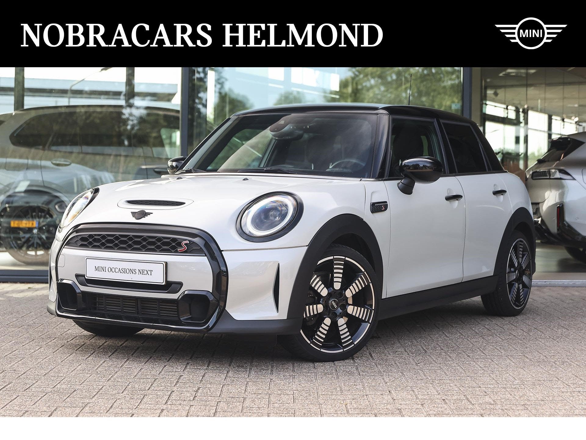 MINI Hatchback Cooper S Classic Automaat / Sportstoelen / Co