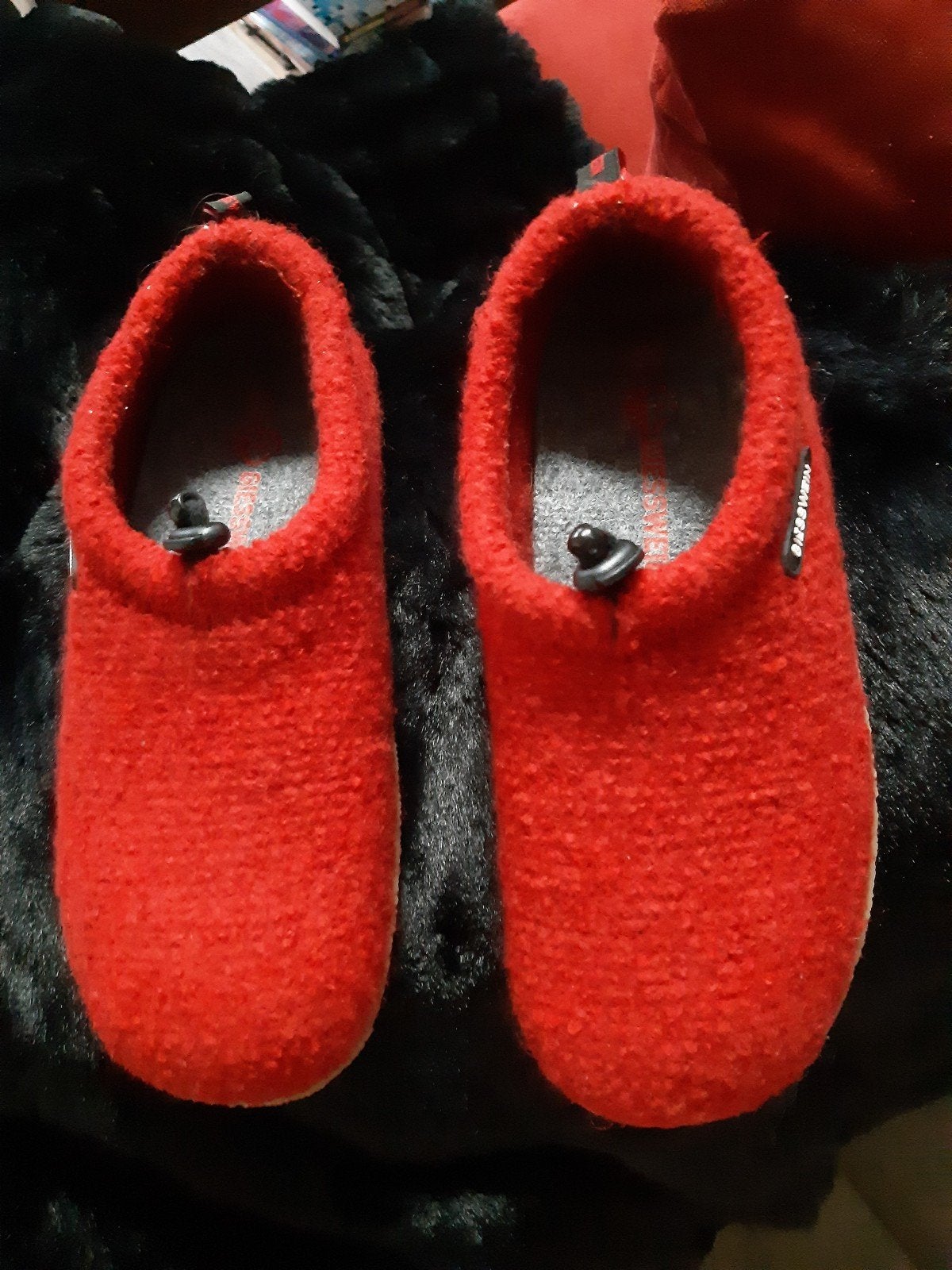 Giesswein pantoffels rood - Maat 39  zijn niet zo fel rood, Gieswijn, Nieuw, Ophalen of Verzenden, Pantoffels of Sloffen