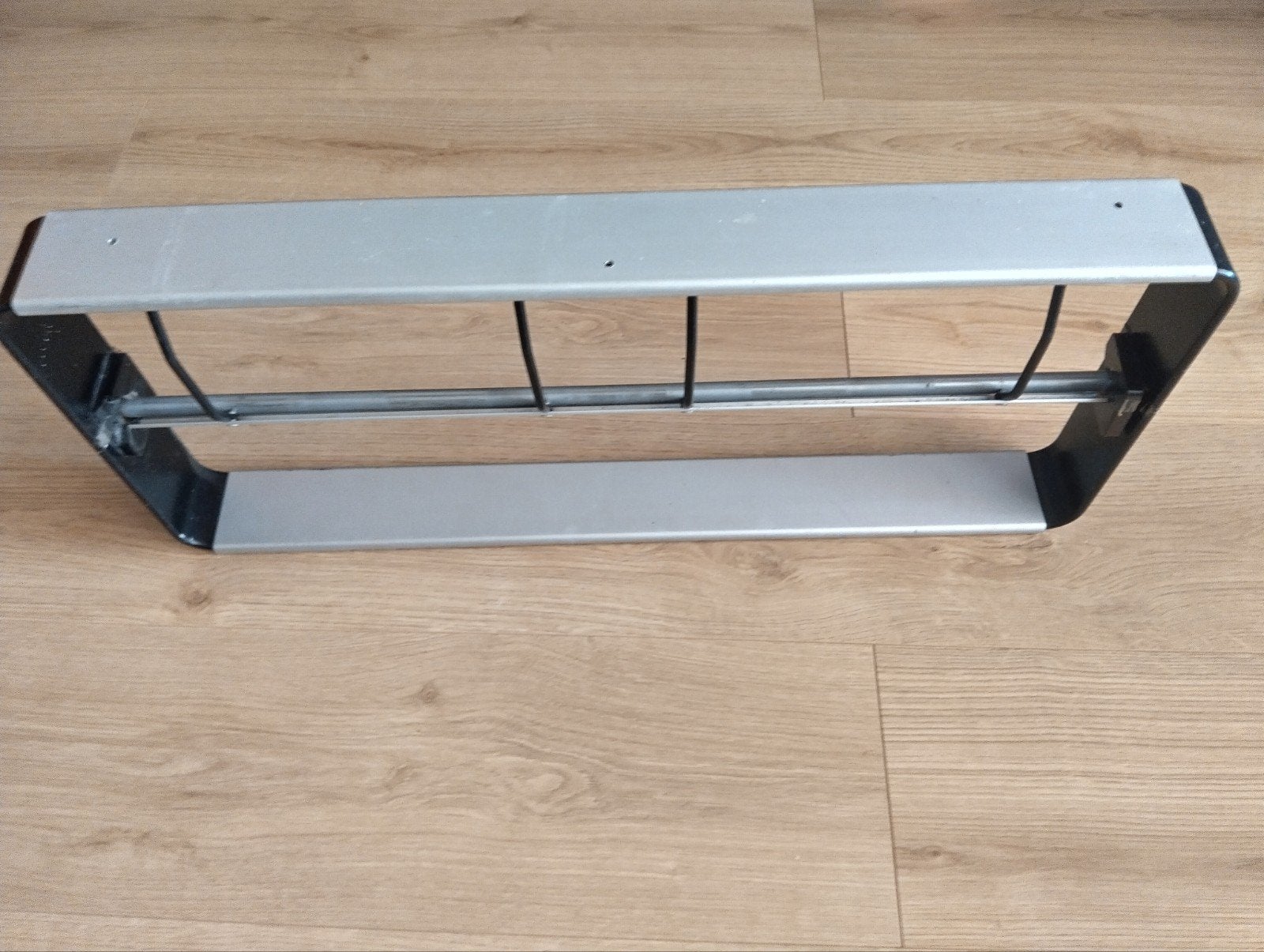 Cadeaupapier rolhouder, Ophalen