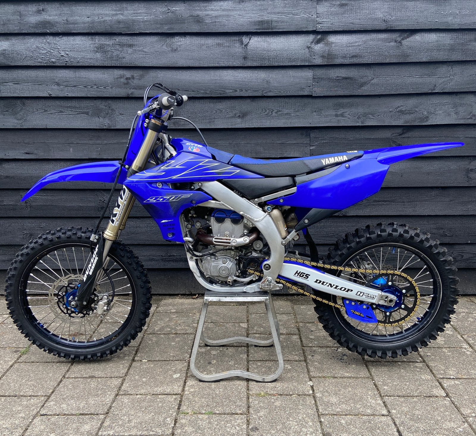 Zeer nette Yamaha YZ 250 F 2022 ( zie foto’s), Fietsen en Brommers, Ophalen, Zo goed als nieuw, 250 cc, Overige typen