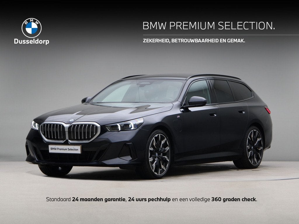BMW 5 Serie 550e xDrive Touring (bj 2025, automaat), Auto's, Automaat, Gebruikt, 510 pk, Overige brandstoffen