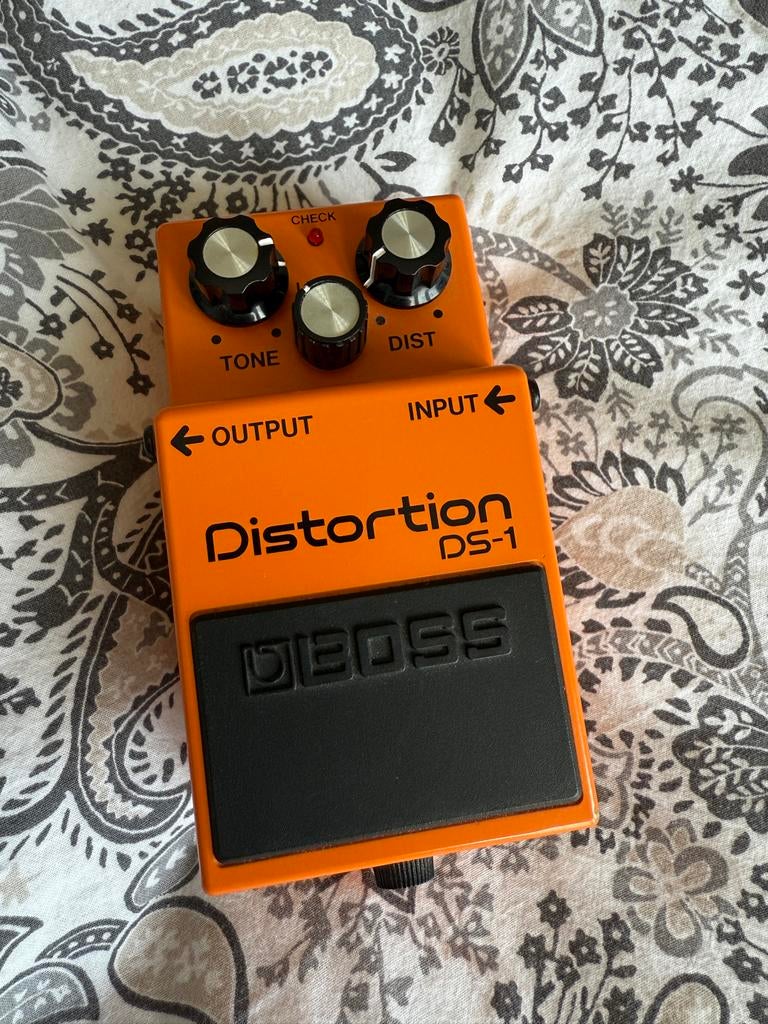 Boss DS-1 Distortion Pedaal - Klassieke Gitaar Overdrive, Muziek en Instrumenten, Effecten, Ophalen of Verzenden, Zo goed als nieuw