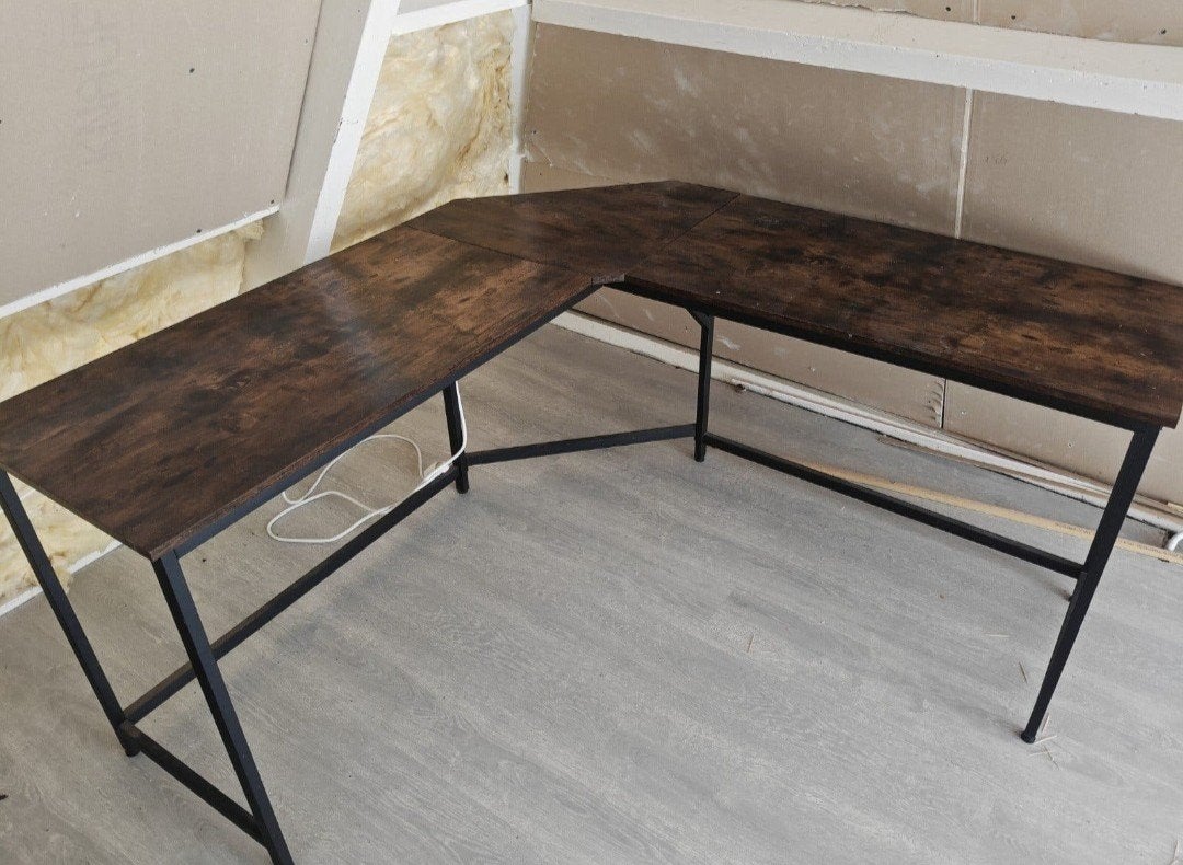 Hoek Bureau, Ophalen